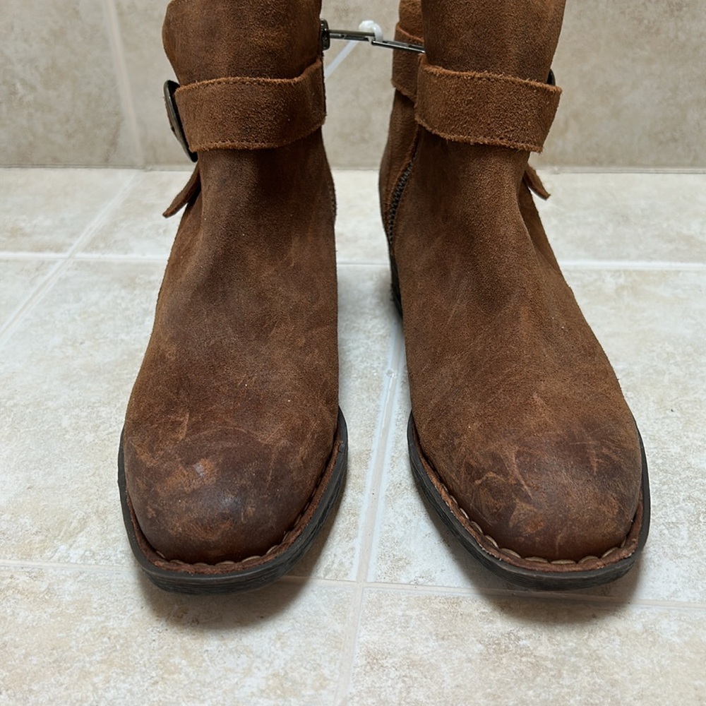 BORN Morroco Brown Suede side-zip Ankle Boots Size 7 - Picture 2 of 9